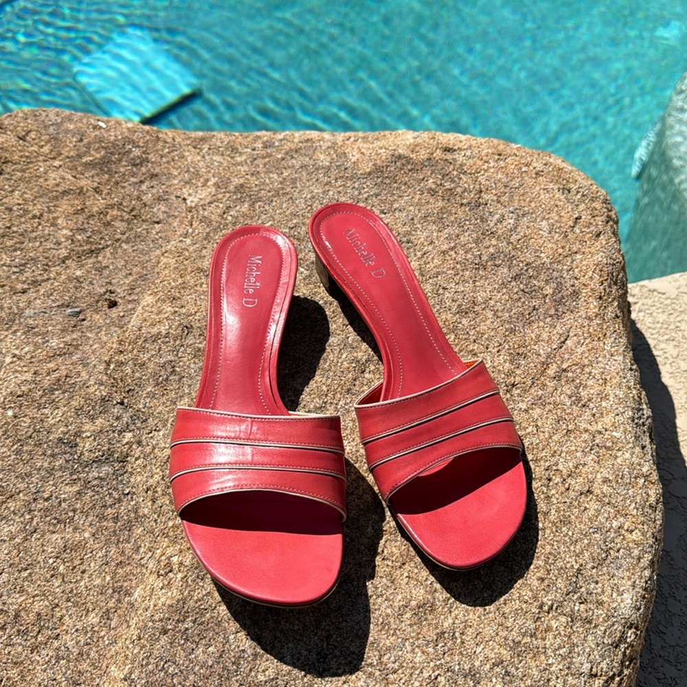 Beautiful coral pinkish small heels Size 8